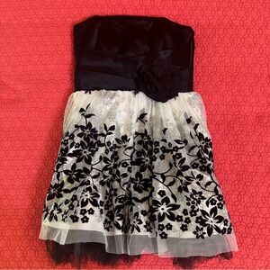 Roberta strapless black, silver and cream dress size 5